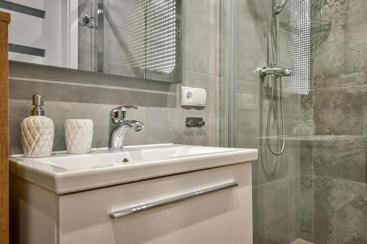 Old Town Ltc - Apartments Starowka Szeroka Гданск Екстериор снимка